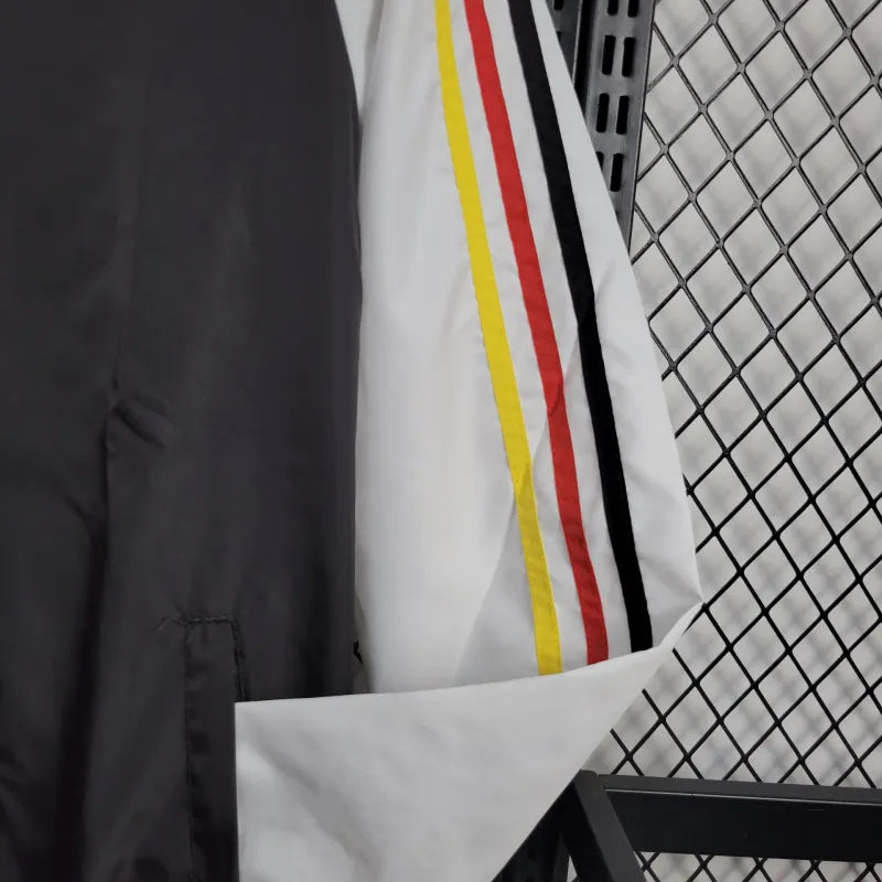 Manchester United WindBreaker Black/White/Yellow