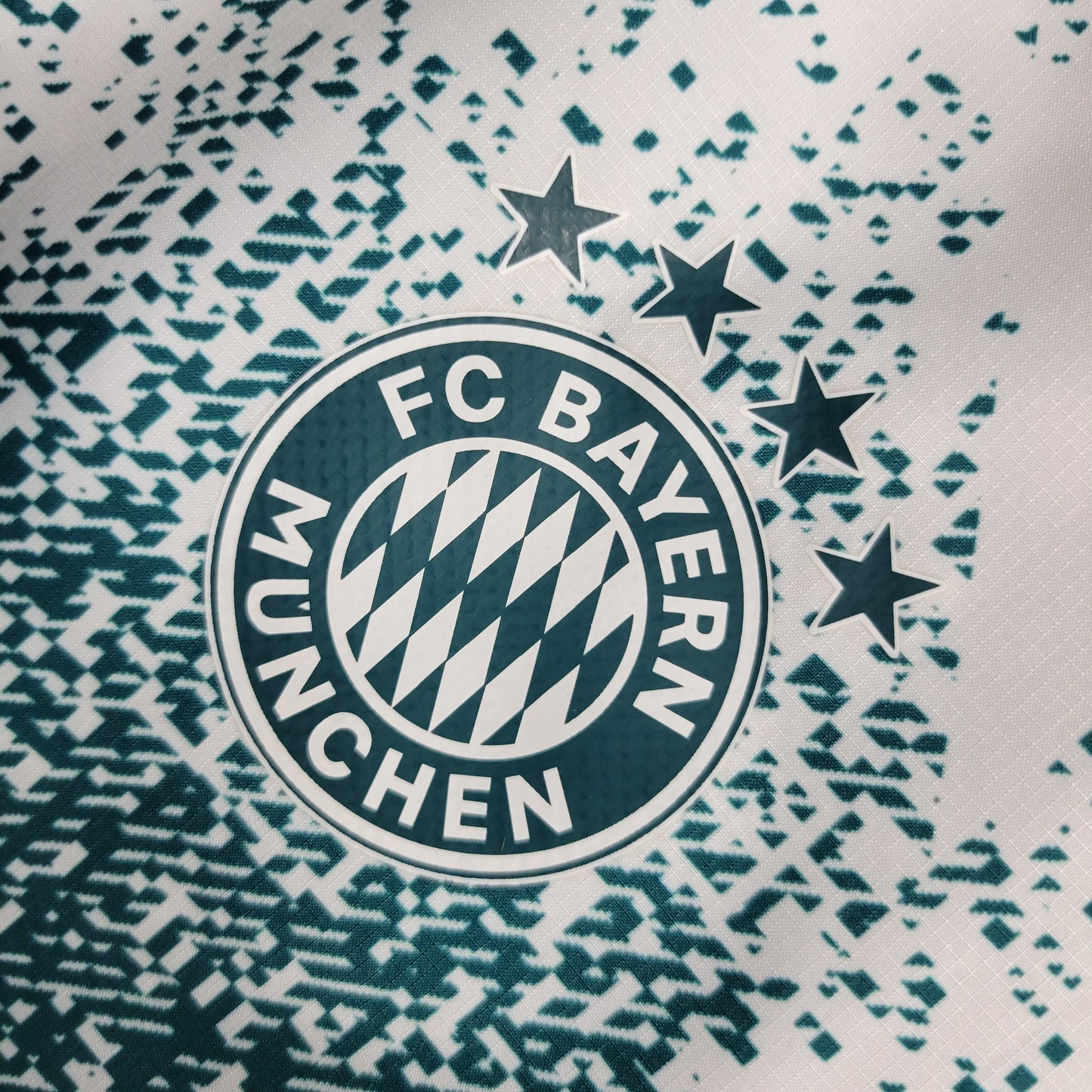 FC Bayern Munich WindBreaker White/Blue