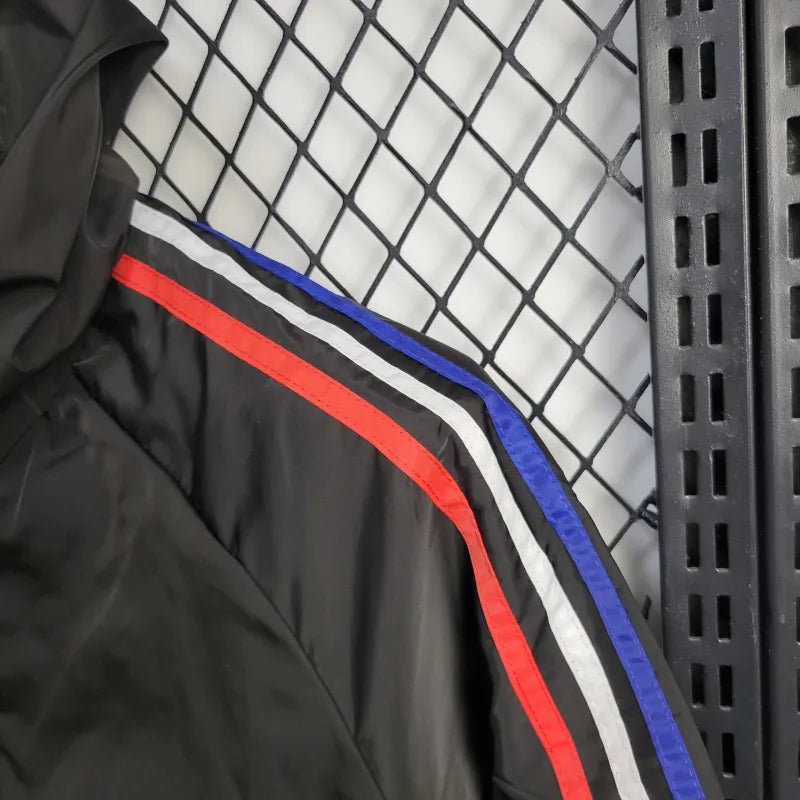 Manchester United WindBreaker Black/Blue/Red