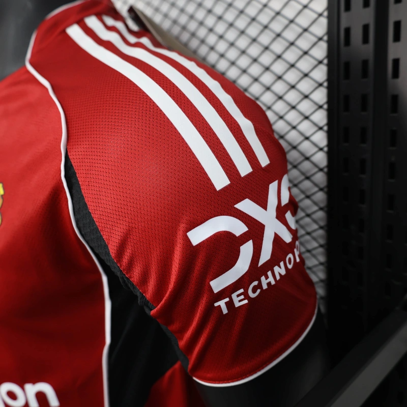Manchester United Home - 25/26