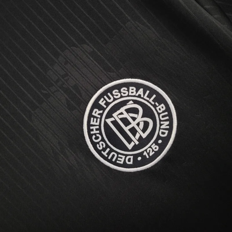 Germany Black Commemorative - 25/26